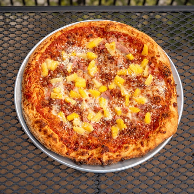 MED Hawaiian Pizza.