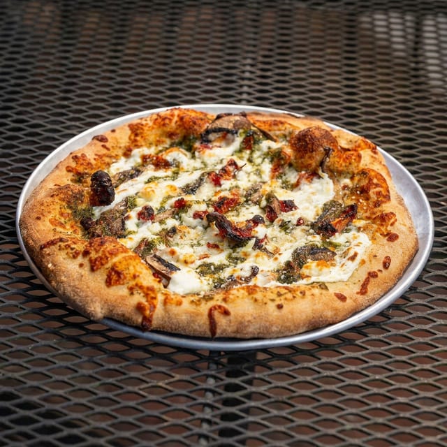 X-LRG Pesto Pizza.