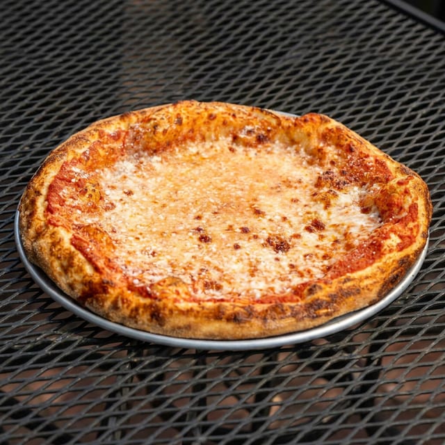 SM Pizza.