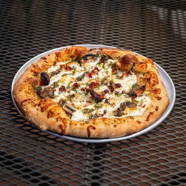 SM Pesto Pizza.