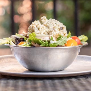 LRG Chkn Salad