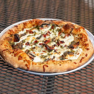 MED Pesto Pizza